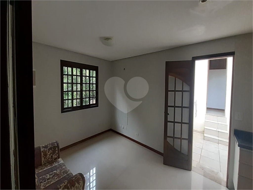 Casa à venda com 3 quartos, 400m² - Foto 8