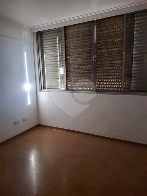 APARTAMENTO em VILA MADALENA