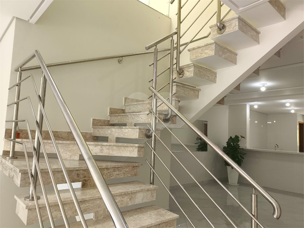 Sobrado a venda 170m² 03 dormitorios- 03 suites,
