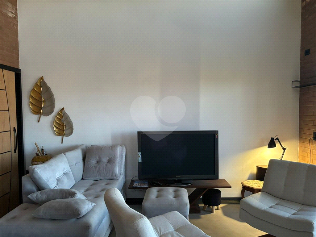 Casa à venda com 2 quartos, 150m² - Foto 3