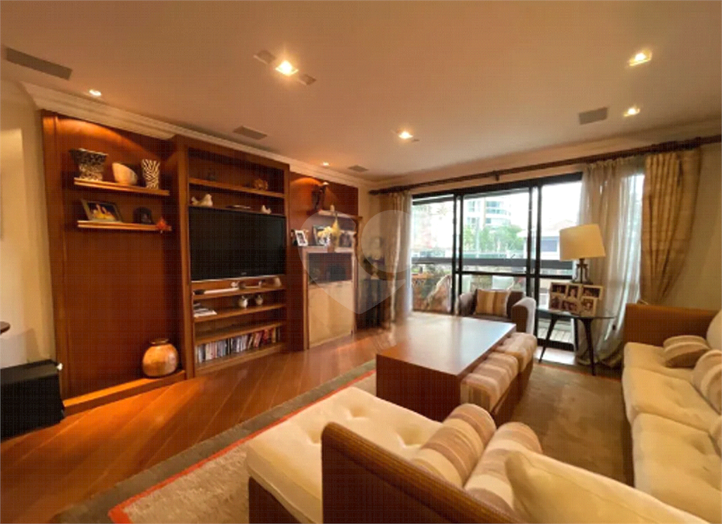 APARTAMENTO em SANTANA