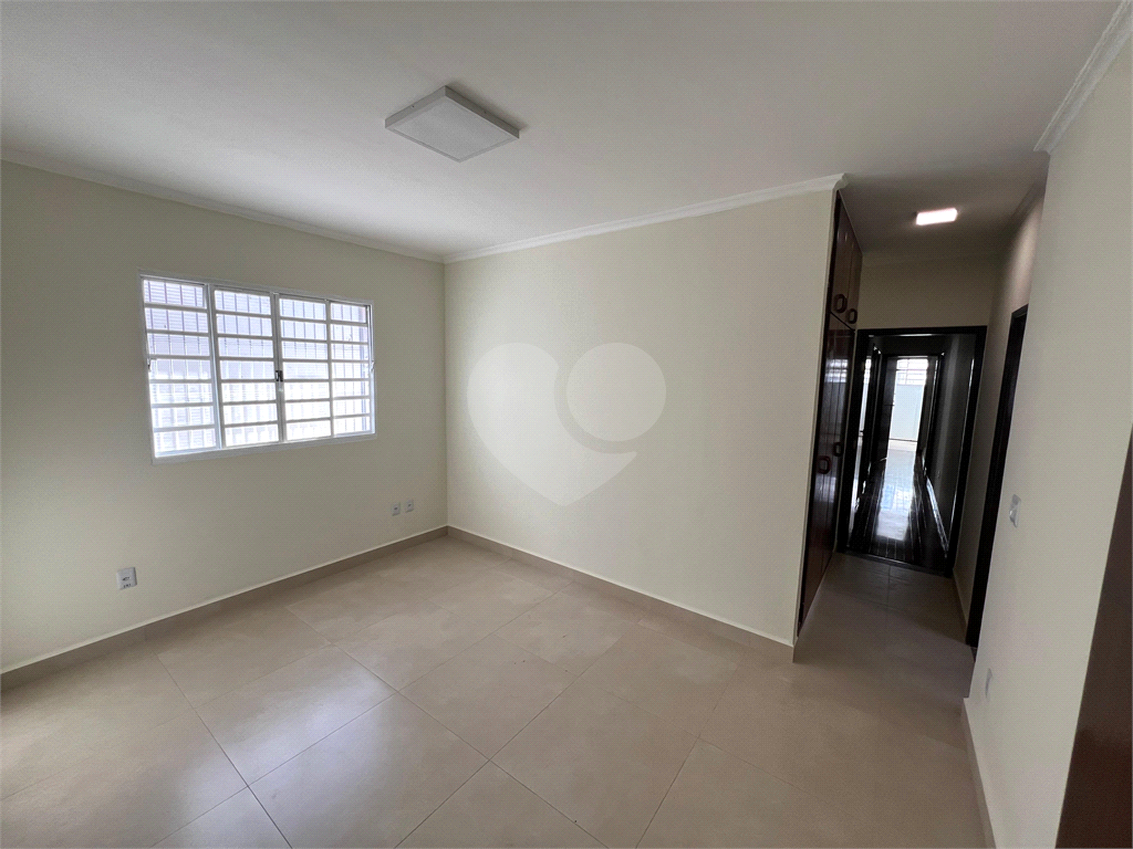 Casa à venda com 4 quartos, 256m² - Foto 4