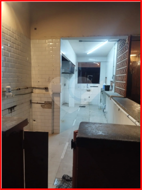 PRÉDIO INTEIRO em CENTRO
