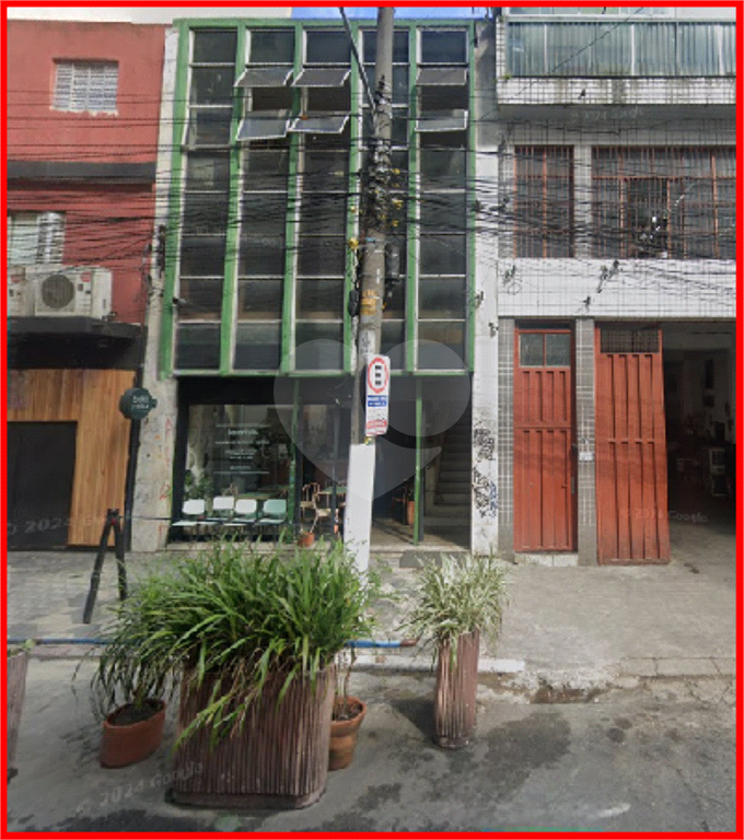 PRÉDIO INTEIRO em CENTRO