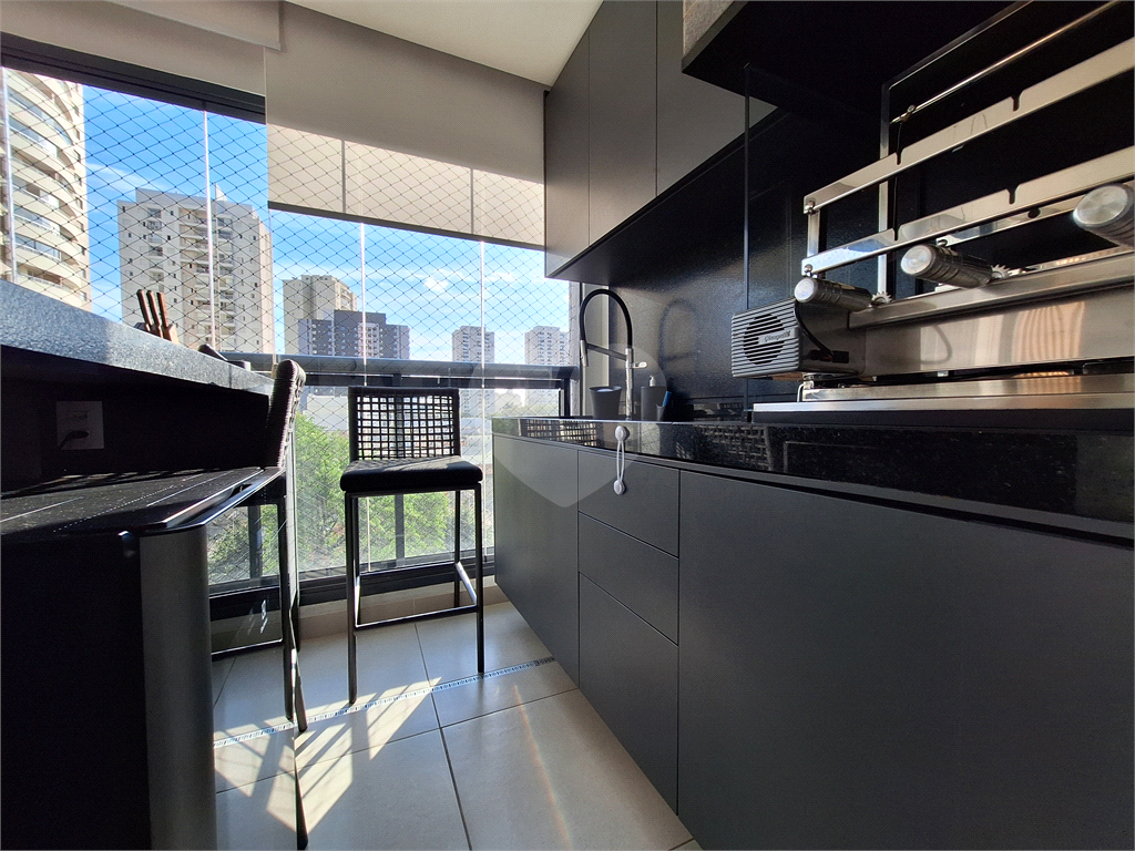 APARTAMENTO em VILA ROMANA