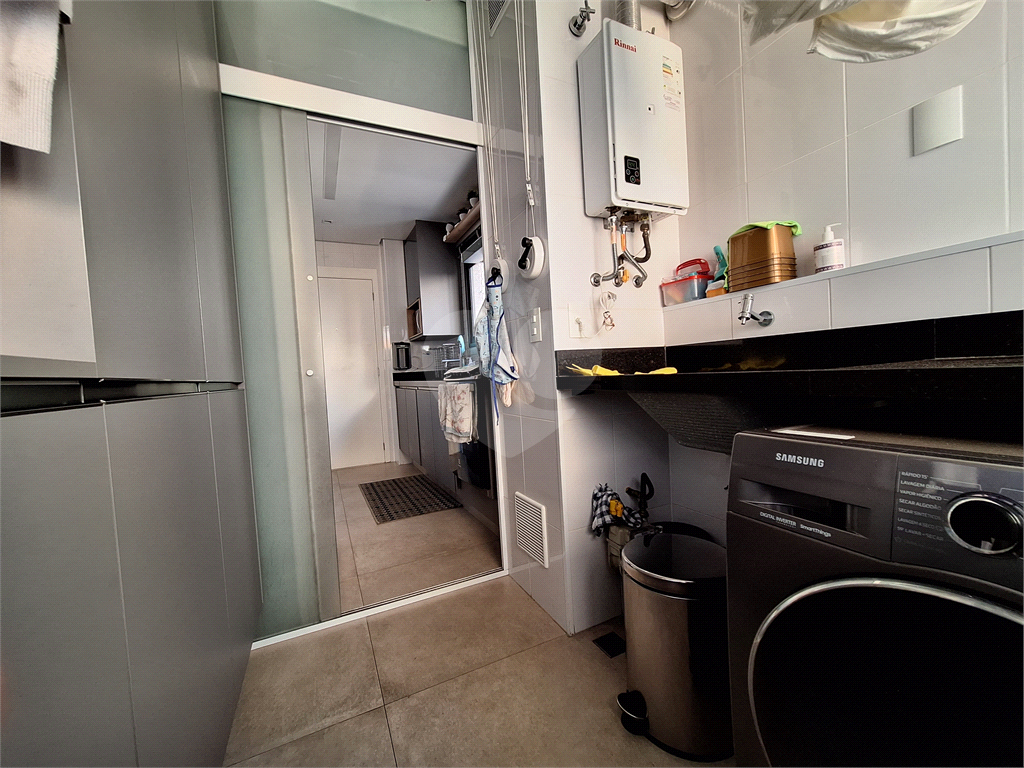APARTAMENTO em VILA ROMANA