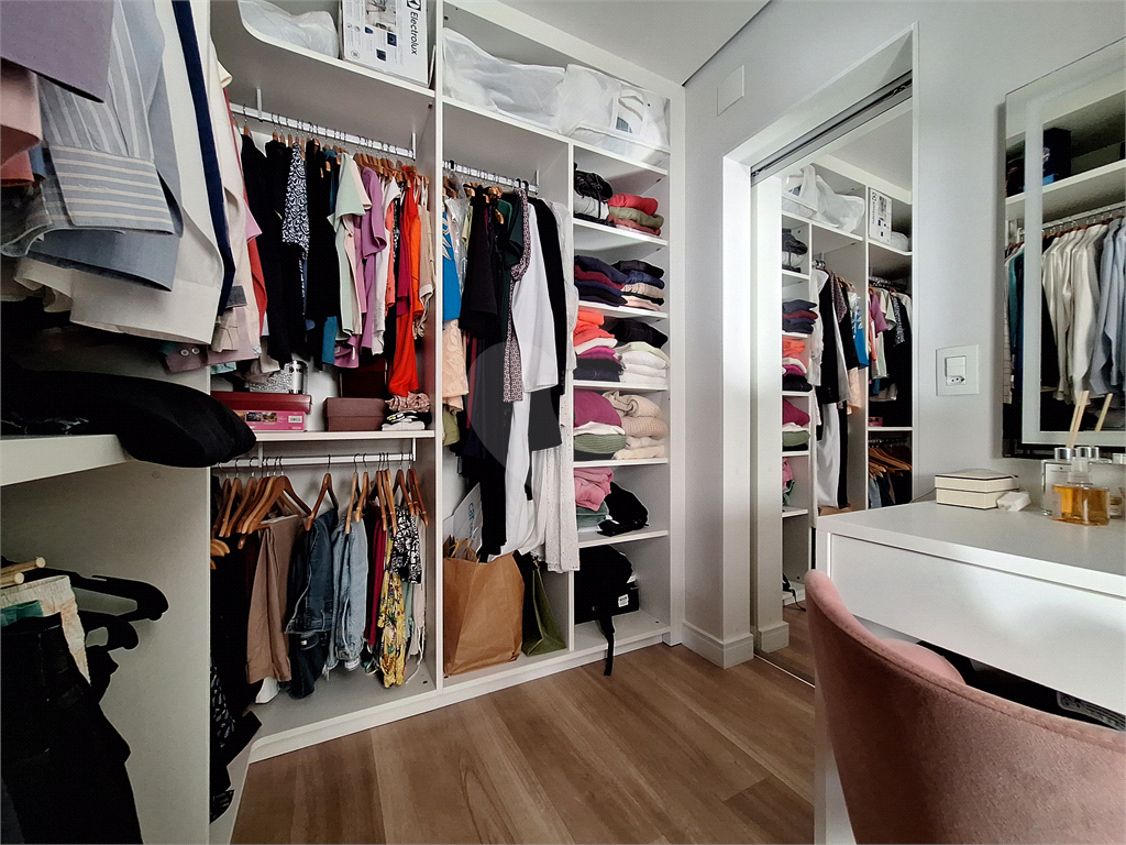 APARTAMENTO em VILA ROMANA