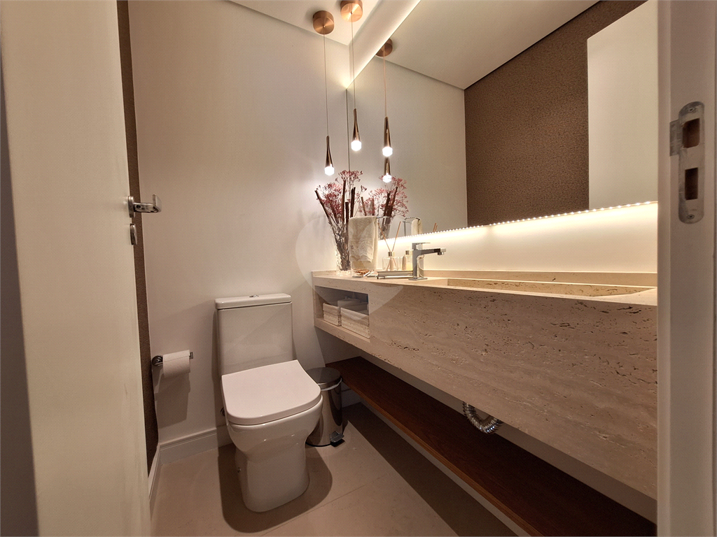 APARTAMENTO em VILA ROMANA