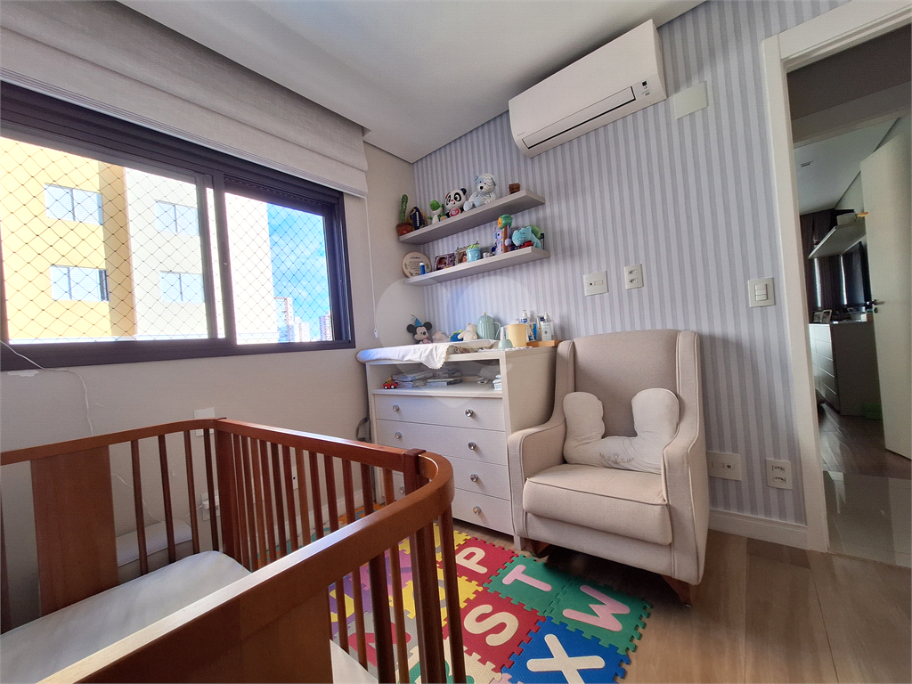 APARTAMENTO em VILA ROMANA
