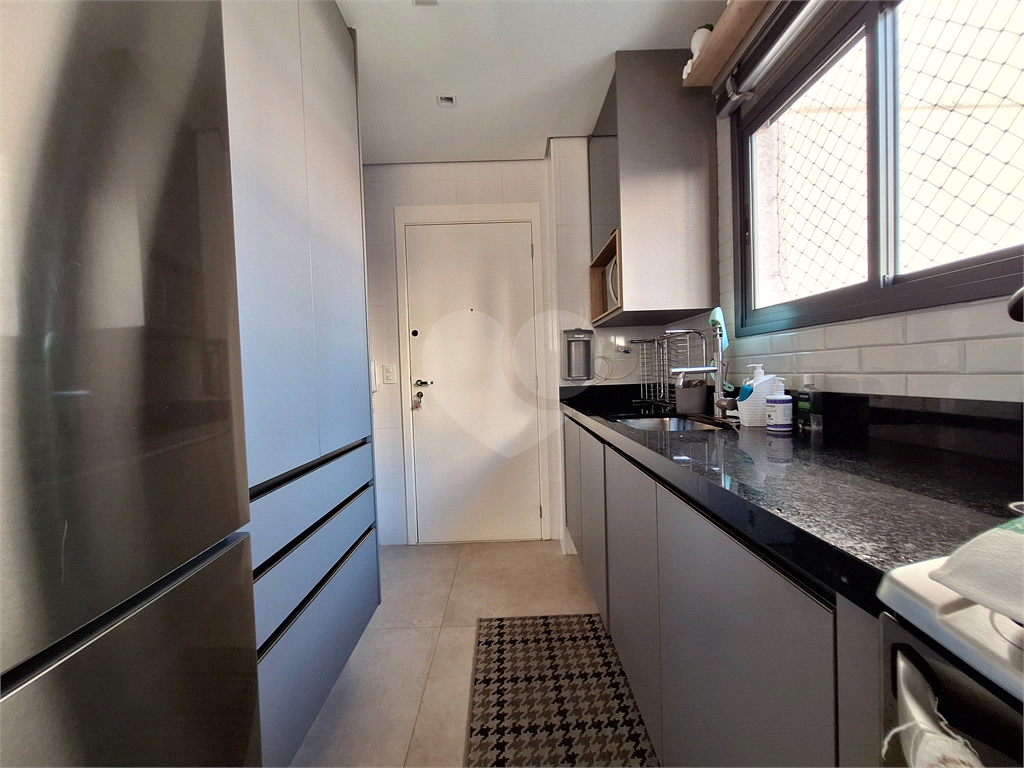 APARTAMENTO em VILA ROMANA