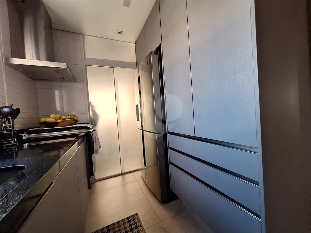 APARTAMENTO em VILA ROMANA