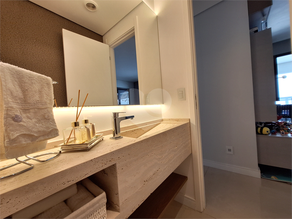 APARTAMENTO em VILA ROMANA