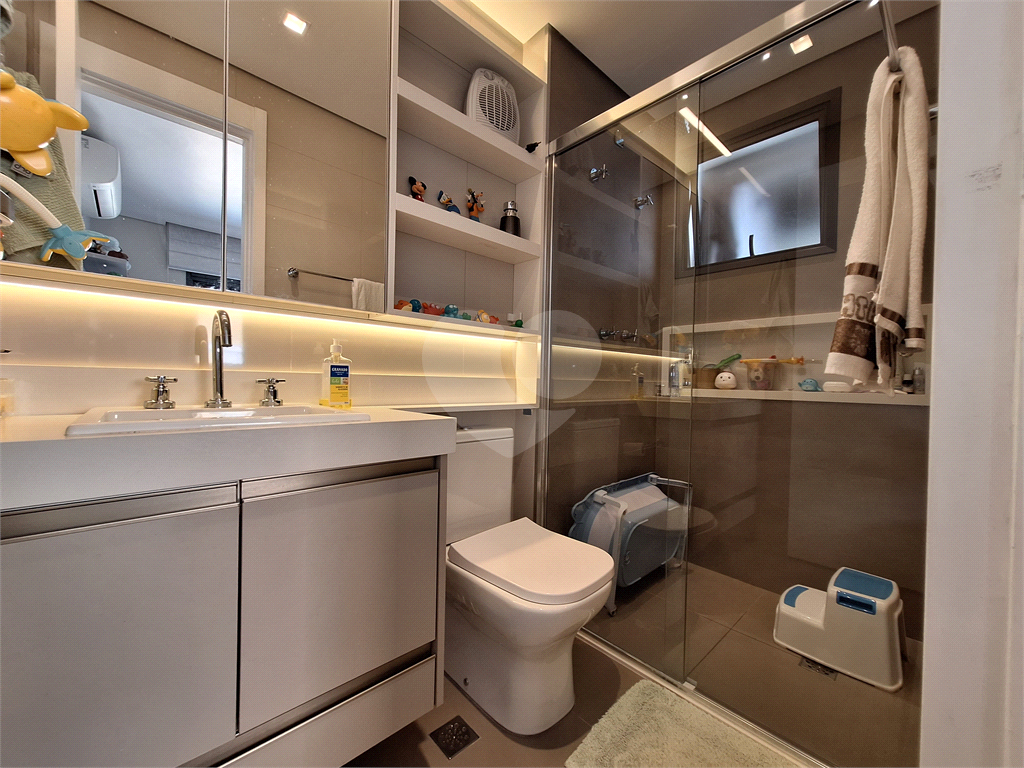 APARTAMENTO em VILA ROMANA