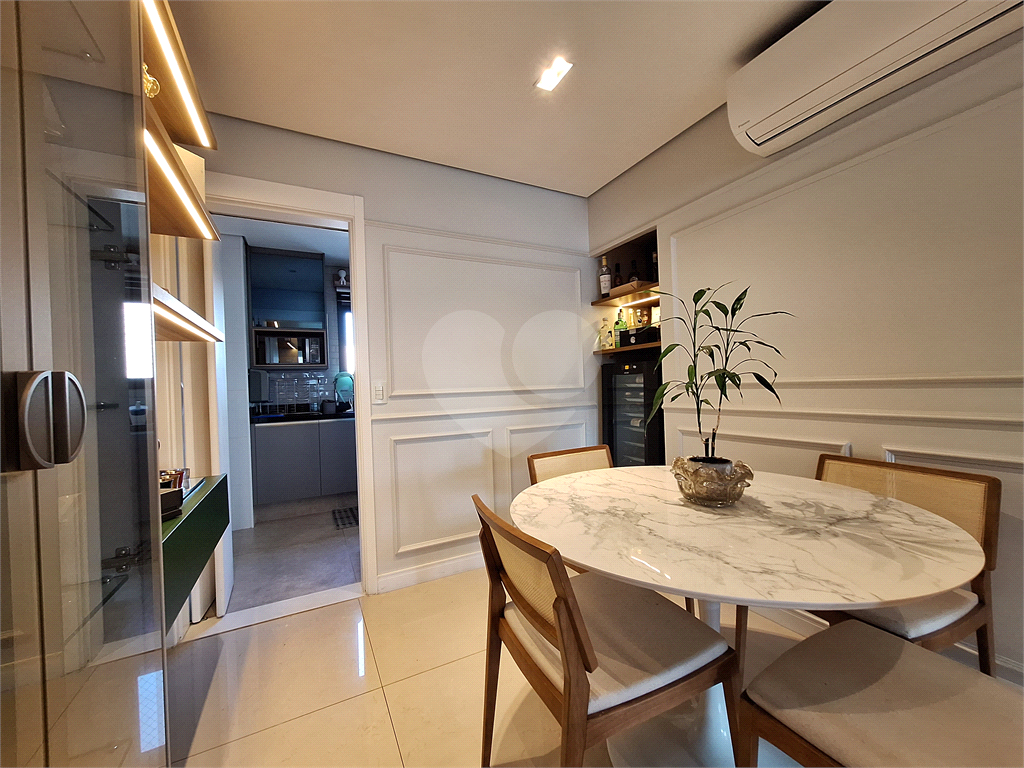 APARTAMENTO em VILA ROMANA