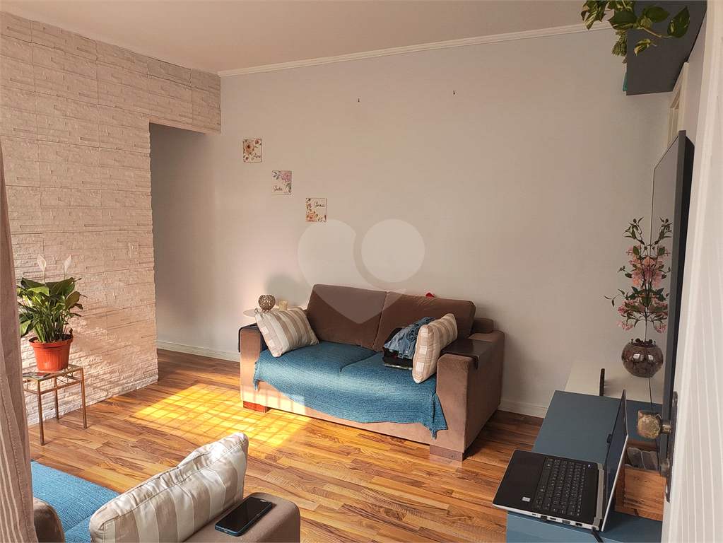 SOBRADO DE VILA COM 165 M² - E ESPAÇO GOURMET
