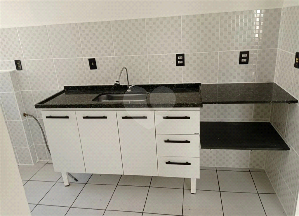 Apartamento à venda com 2 quartos, 52m² - Foto 2