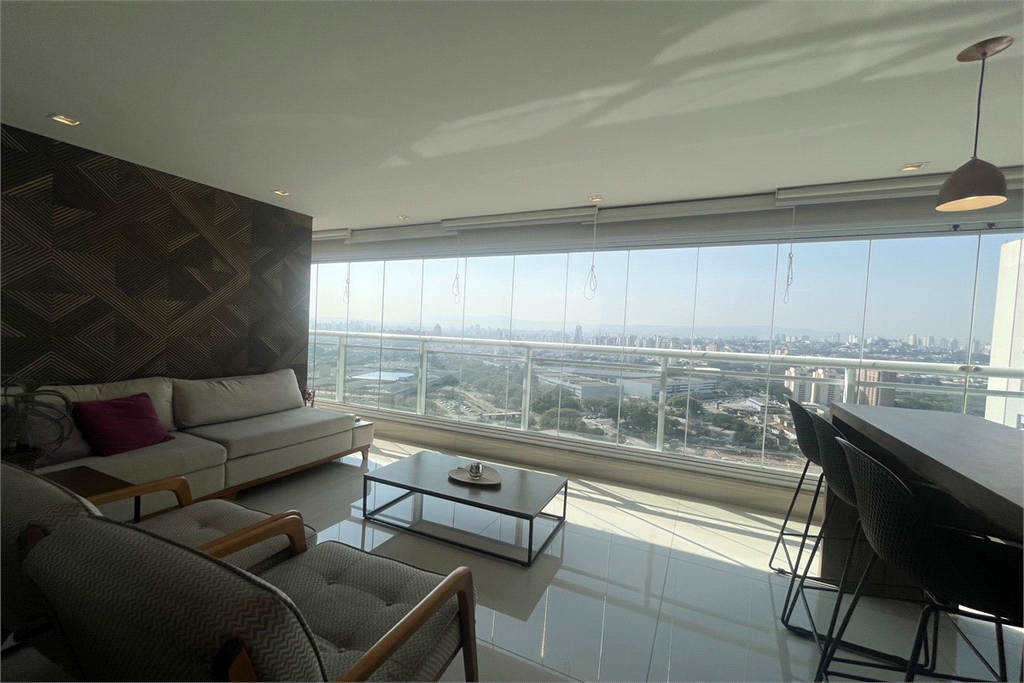 Apartamento com 2 suítes e 2 vagas na Barra Funda - SP