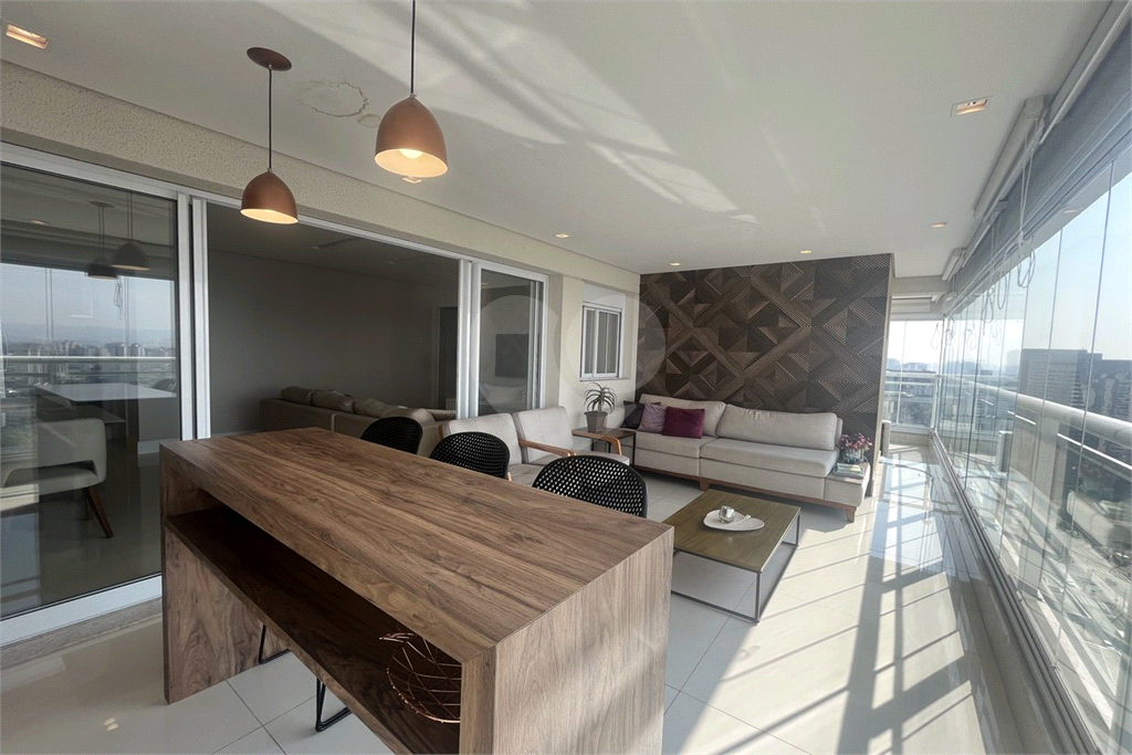 Apartamento com 2 suítes e 2 vagas na Barra Funda - SP