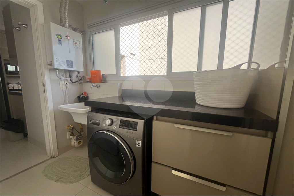Apartamento com 2 suítes e 2 vagas na Barra Funda - SP