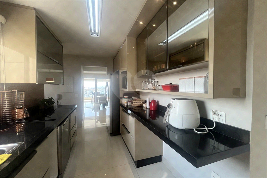 Apartamento com 2 dormitórios e 2 vagas na Barra Funda