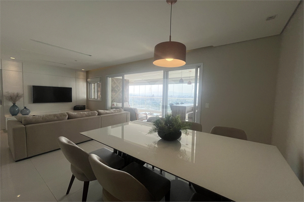 Apartamento com 2 dormitórios e 2 vagas na Barra Funda