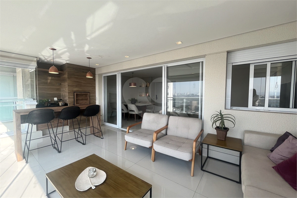 Apartamento com 2 dormitórios e 2 vagas na Barra Funda