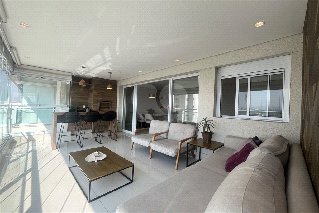 Apartamento com 2 dormitórios e 2 vagas na Barra Funda