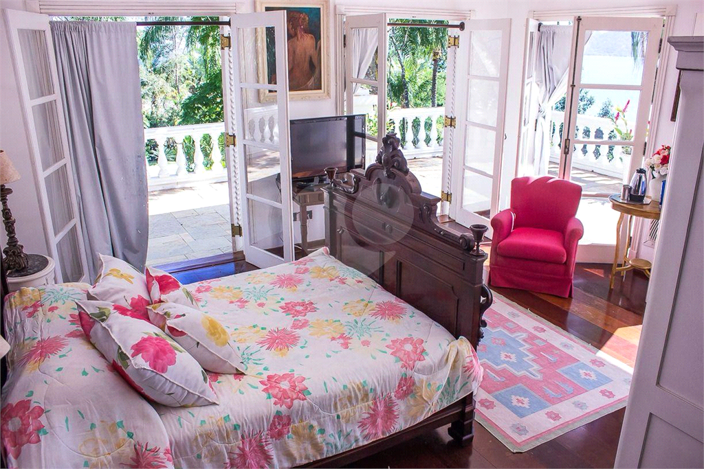 Casa de Condomínio à venda com 8 quartos, 1000m² - Foto 17