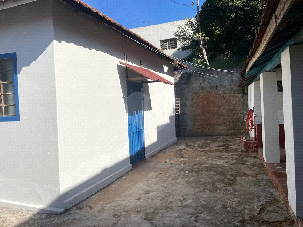 Casa à venda e aluguel com 3 quartos, 158m² - Foto 2