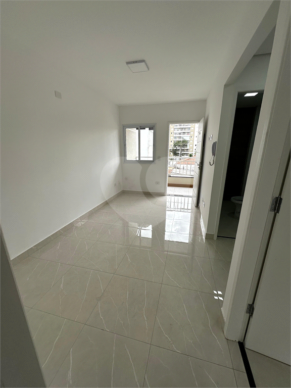 Apartamento para locação, Lauzane Paulista, 40m², 2 quartos sendo 1 suíte, área externa.