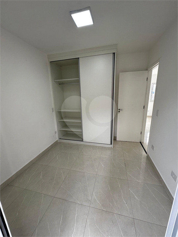 Apartamento para locação, Lauzane Paulista, 40m², 2 quartos, 1 banheiro, cozinha e área externa.