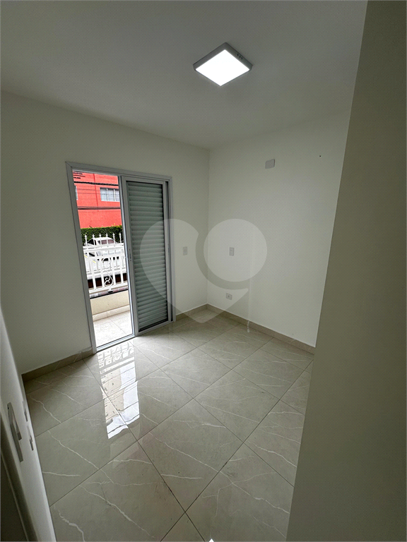 Apartamento para locação, Lauzane Paulista, 40m², 2 quartos, 1 banheiro, cozinha e área externa.