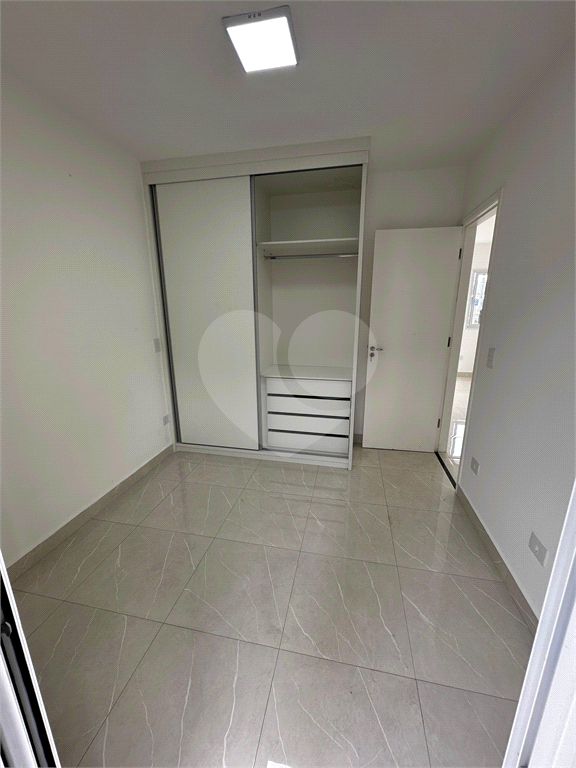 Apartamento para locação, Lauzane Paulista, 40m², 2 quartos, 1 banheiro, cozinha e área externa.
