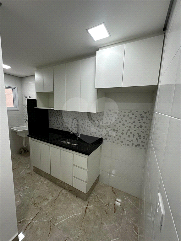 Apartamento para locação, Lauzane Paulista, 40m², 2 quartos, 1 banheiro, cozinha e área externa.