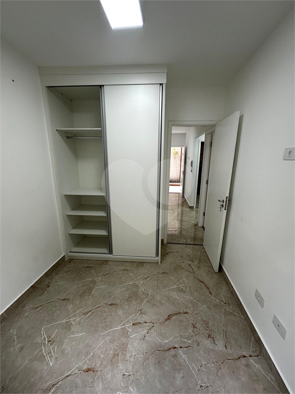 Apartamento para locação, Lauzane Paulista, 40m², 2 quartos, 1 banheiro, cozinha e área externa.