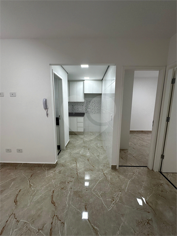 Apartamento para locação, Lauzane Paulista, 40m², 2 quartos, 1 banheiro, cozinha e área externa.