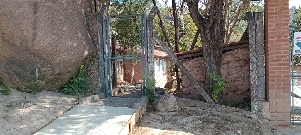 Chácara à venda com 2 quartos, 237m² - Foto 14