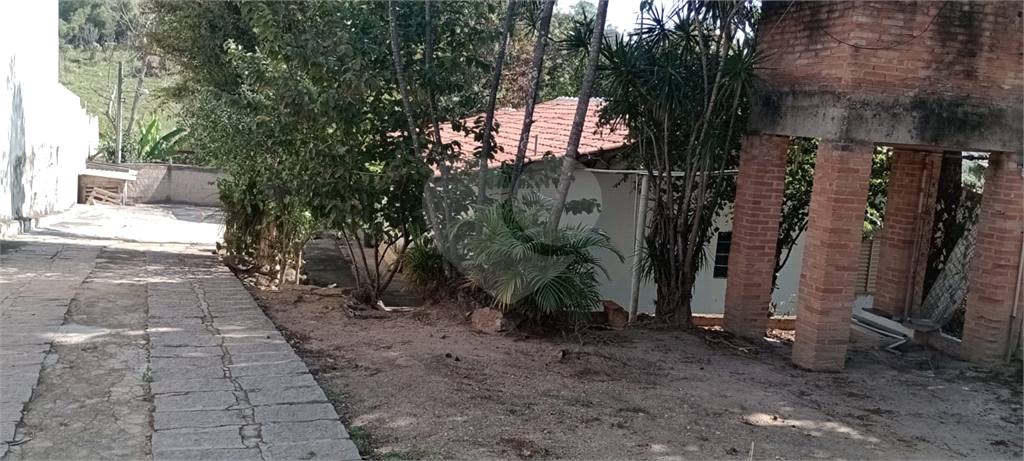 Chácara à venda com 2 quartos, 237m² - Foto 12