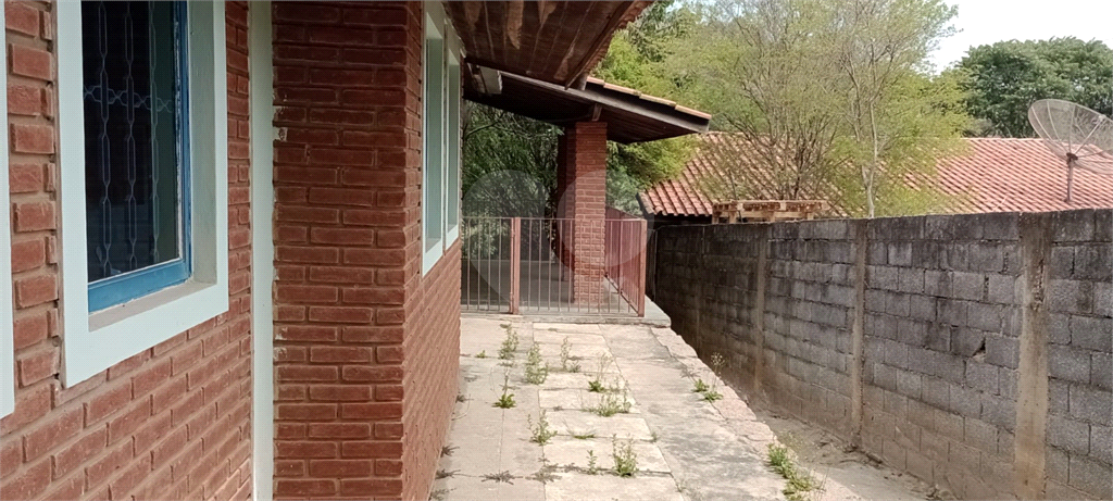 Chácara à venda com 2 quartos, 237m² - Foto 1