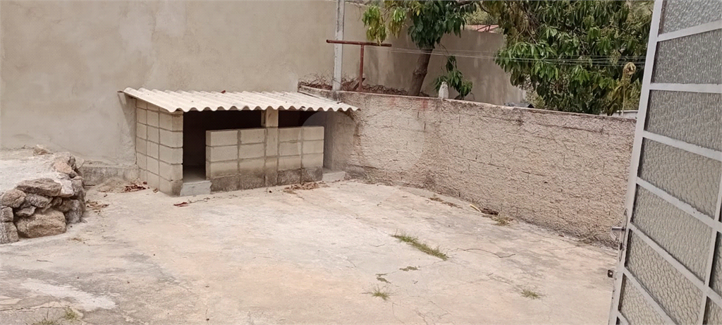 Chácara à venda com 2 quartos, 237m² - Foto 8