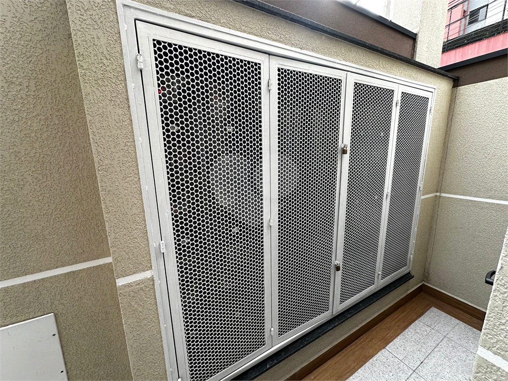Apartamento para locação, Lauzane Paulista, 40m², 2 quartos, 1 banheiro, cozinha e área externa.