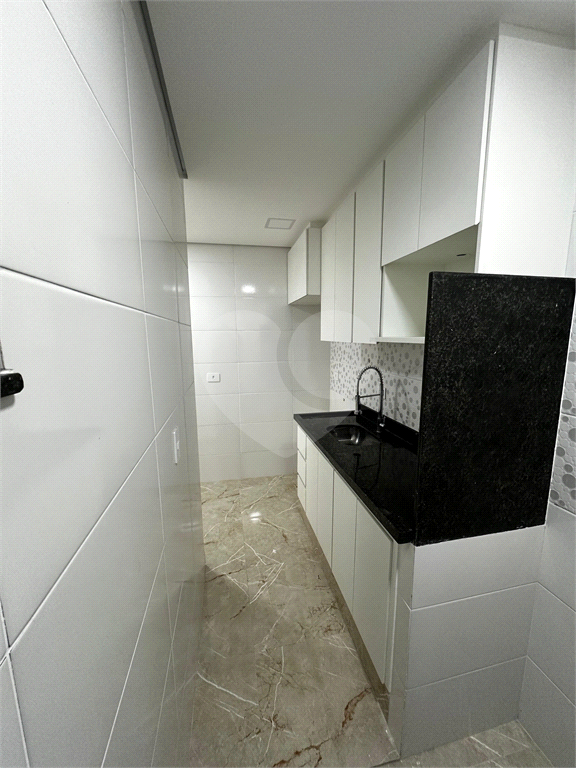 Apartamento para locação, Lauzane Paulista, 40m², 2 quartos, 1 banheiro, cozinha e área externa.