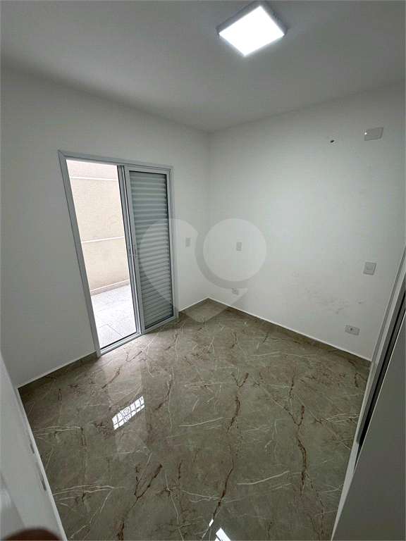 Apartamento para locação, Lauzane Paulista, 40m², 2 quartos, 1 banheiro, cozinha e área externa.