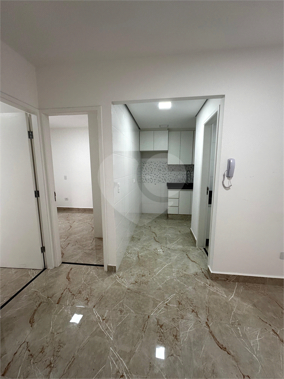Apartamento para locação, Lauzane Paulista, 40m², 2 quartos, 1 banheiro, cozinha e área externa.