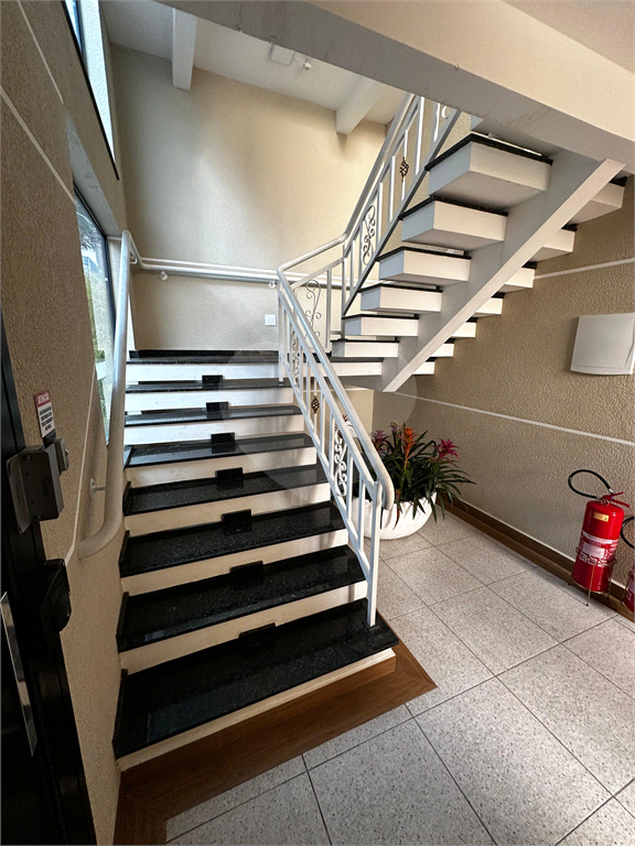 Apartamento para locação, Lauzane Paulista, 40m², 2 quartos, 1 banheiro, cozinha e área externa.