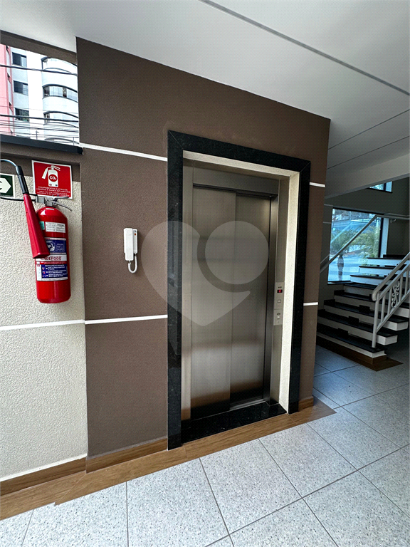 Apartamento para locação, Lauzane Paulista, 40m², 2 quartos, 1 banheiro, cozinha e área externa.