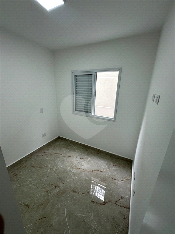 Apartamento para locação, Lauzane Paulista, 40m², 2 quartos, 1 banheiro, cozinha e área externa.