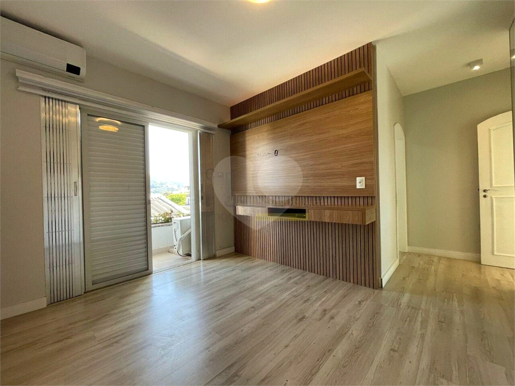 Casa Alto Padrão com 4 dormitórios para venda no Jardim Leonor Mendes de Barros