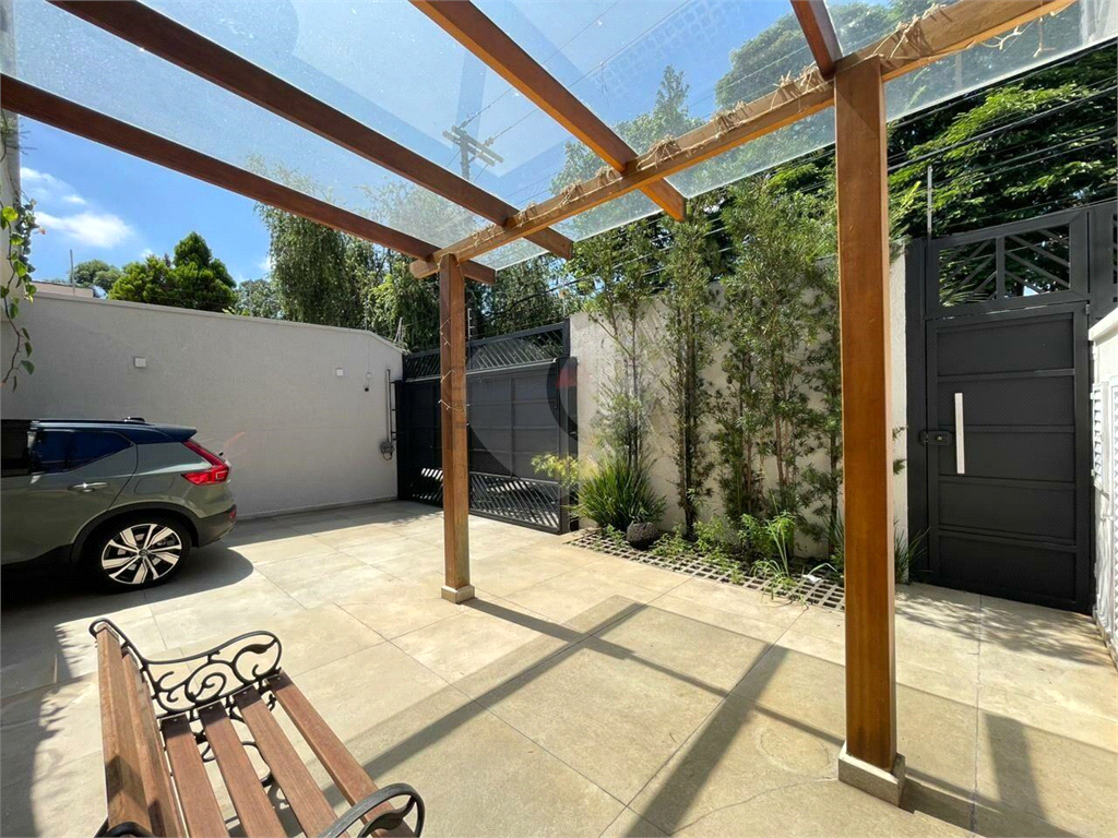 Casa Alto Padrão com 4 dormitórios para venda no Jardim Leonor Mendes de Barros