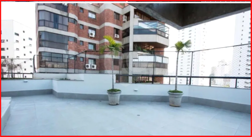 APARTAMENTO em REAL PARQUE